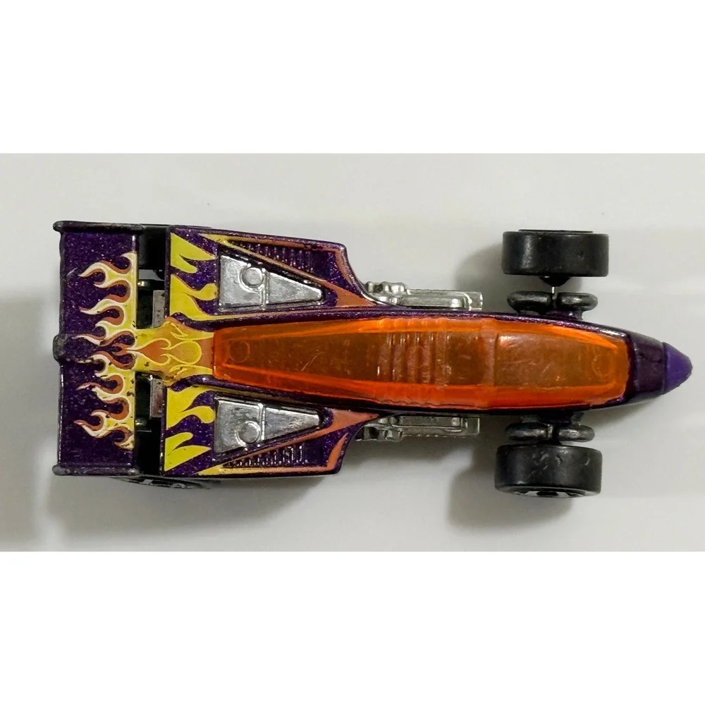 Hot Wheels Jet Threat Diecast Car Kids 1:64 Purple‎ Flame Graphics 1987 Mattel